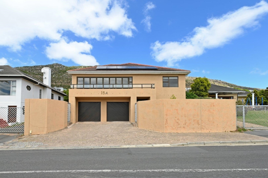 To Let 3 Bedroom Property for Rent in Fish Hoek Western Cape